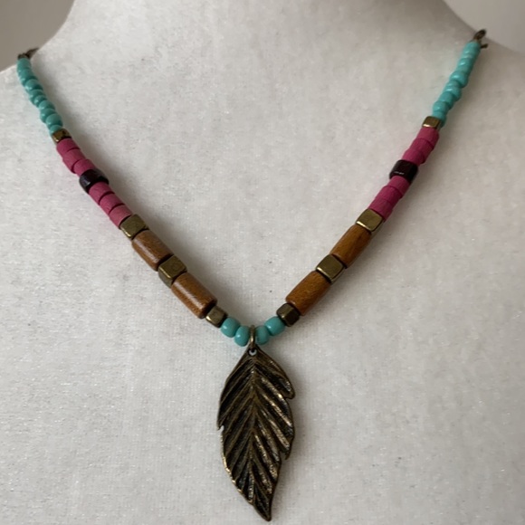Art Deco Lightweight Bead Necklace Feather Pendant - Picture 2 of 3